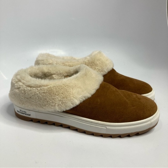 Blondo Suri waterproof sneakers size 7.5 - Picture 5 of 9